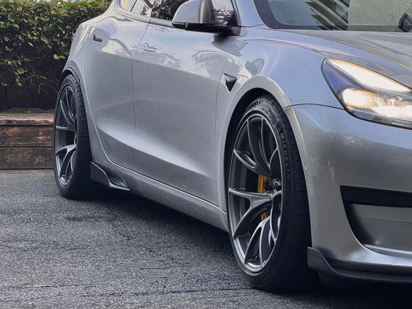 Custom Forged WWC VS5R | 5-Spoke Performance Wheel on Tesla Model 3