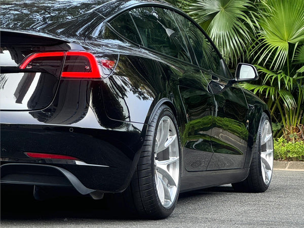 Custom Forged WWC VS5R | 5-Spoke Performance Wheel on Tesla Model 3