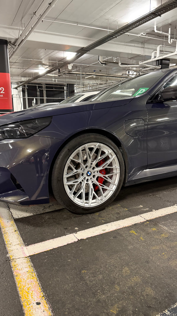 BMW M5 G90 detail