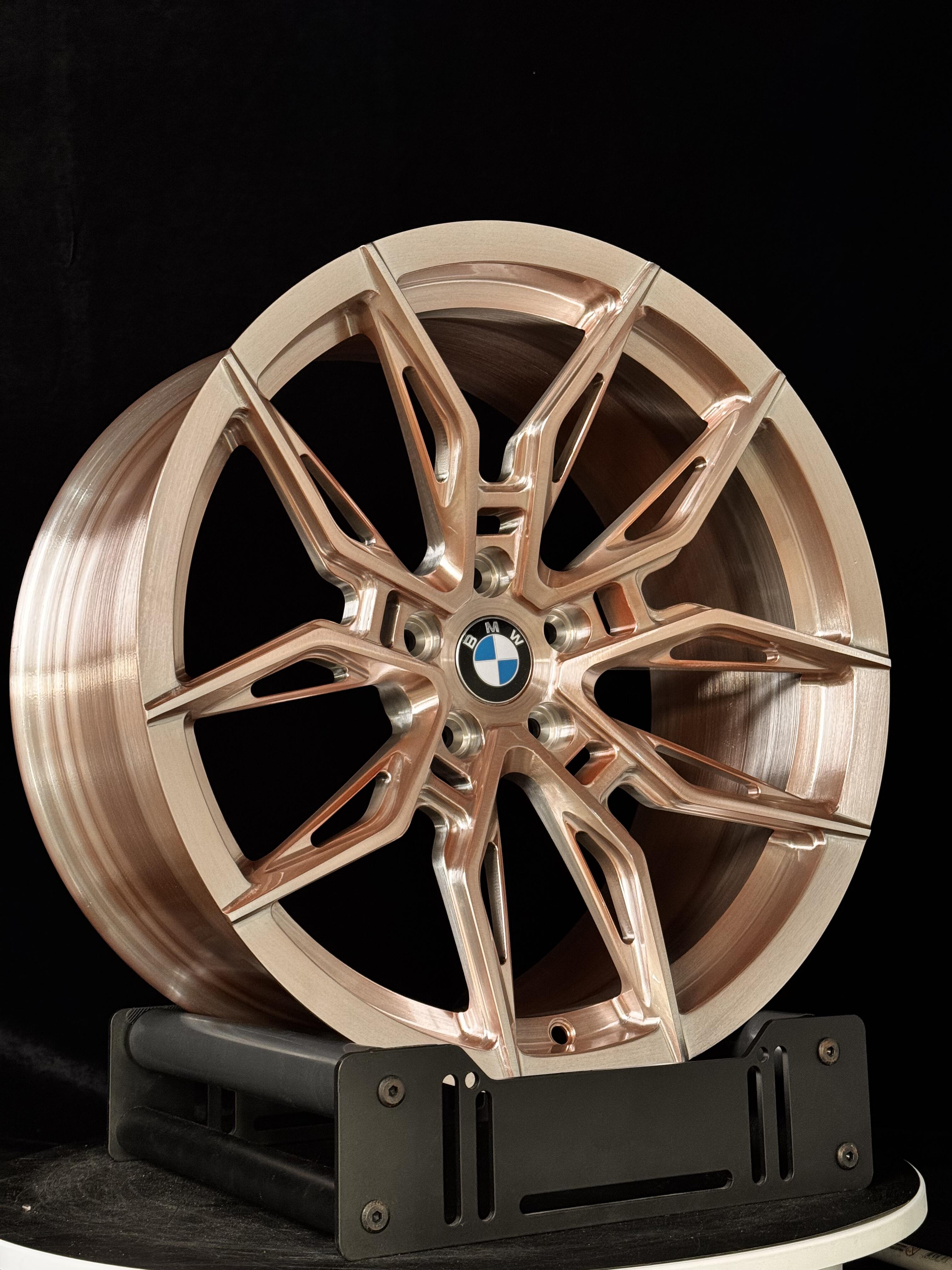 Custom Forged WWC 1000M Motorsport Style – Lightweight Performance Wheel
