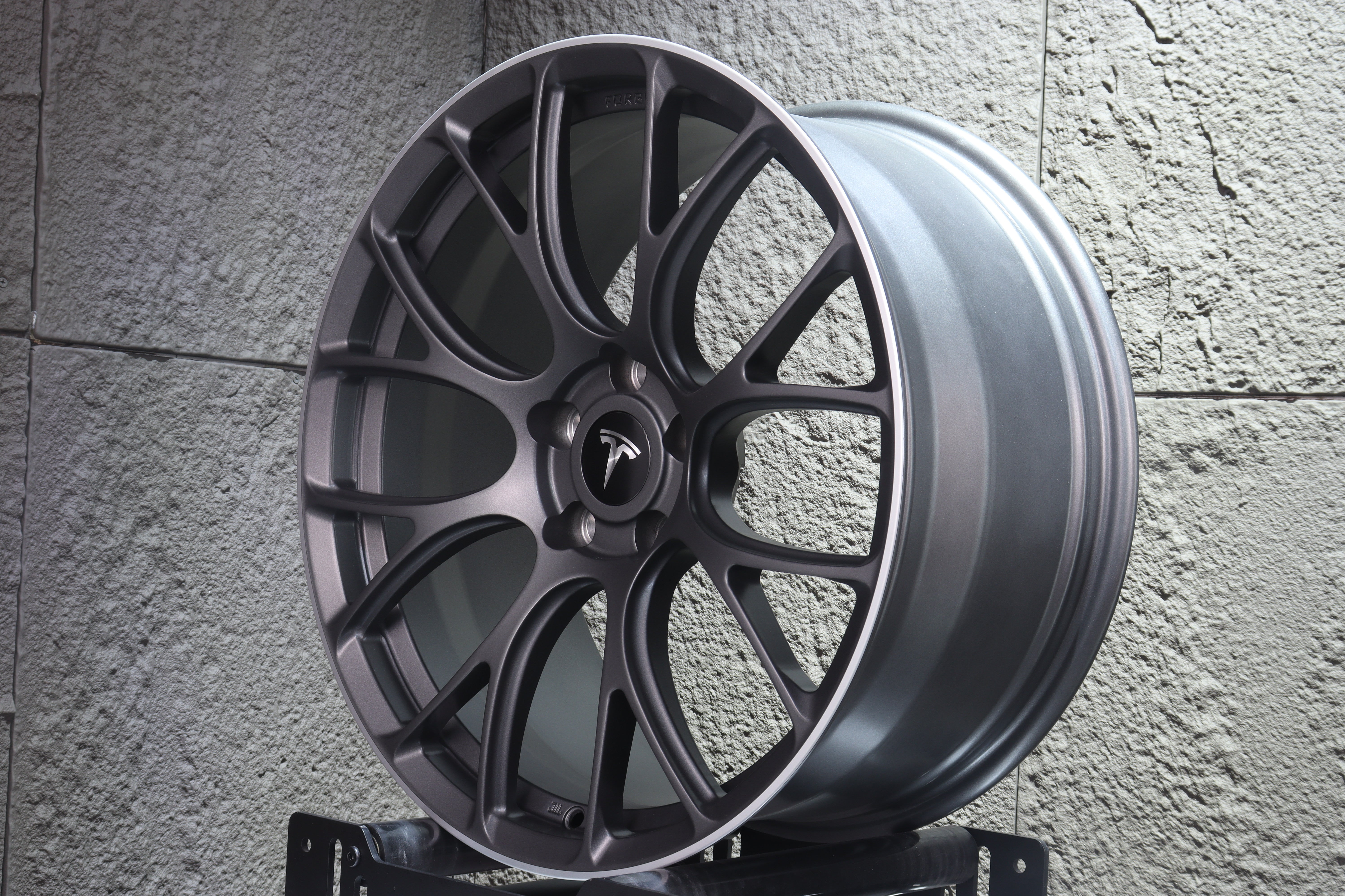 Custom Forged Wheel Linea LC818 inspired